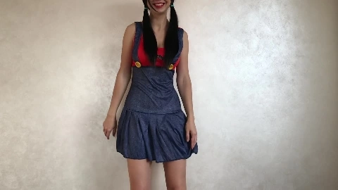Super Mario Halloween Cosplay - Mini Diva