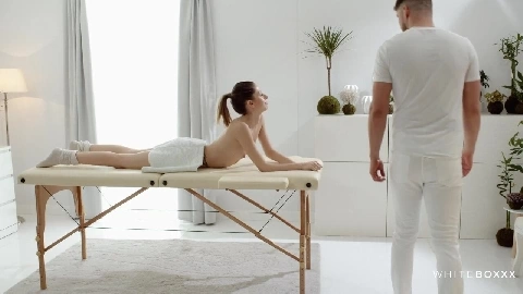 Pussy Massage - Rebecca Volpetti
