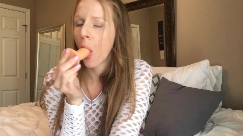 Horny Housewife Milf Loves 2inch Cock - Alexa Starr
