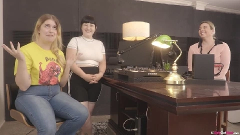 Bomba Deluxe And Katie Gee Interview - GirlsOutWest