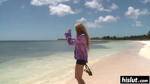 Beautiful teen gets fucked on the beach