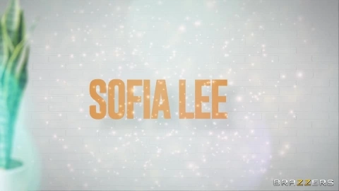 Sofia Lee Massaging Sofia Lee - DirtyMasseur