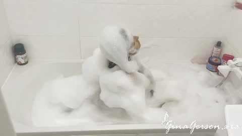Sex Movies Featuring Gina - Bubble Bath Wash and Fuck 