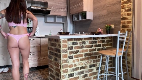 Fucked a busty beauty in the kitchen - Enni Roud